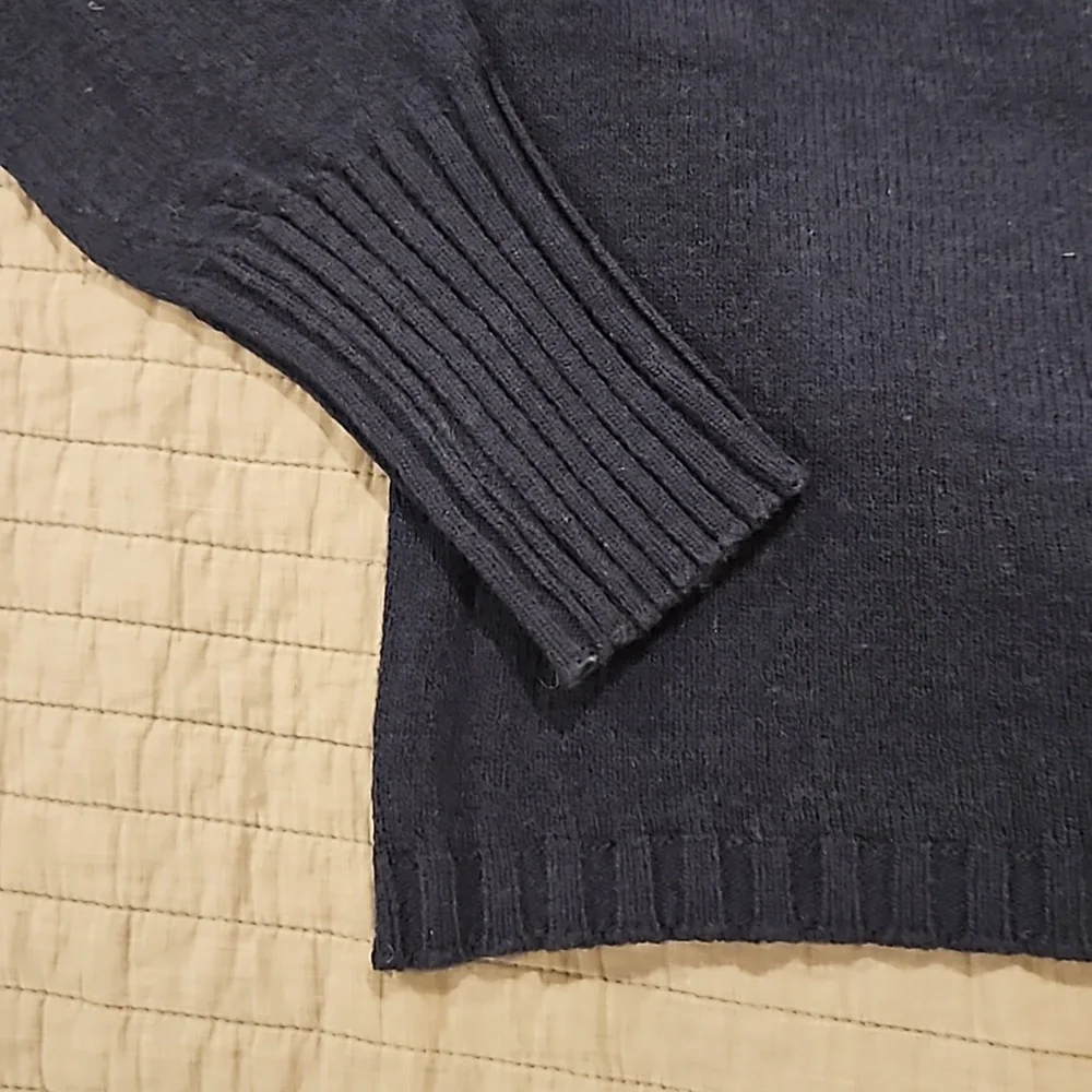 Sweater - Picture 2 of 4